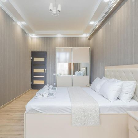 יירבאן 2 Bedrooms 2 Bathrooms Large And Lux Apartment Best Location מראה חיצוני תמונה