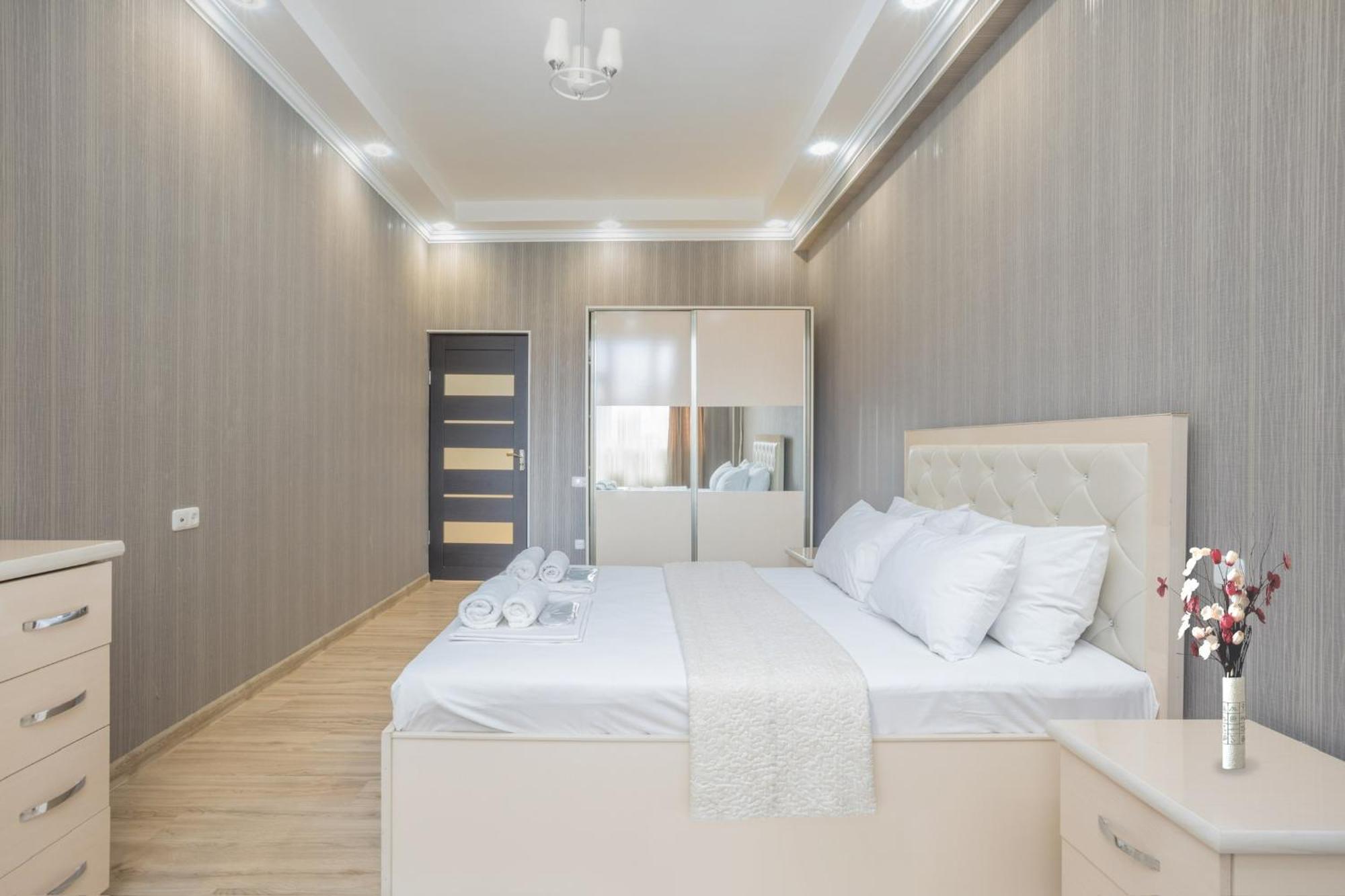 יירבאן 2 Bedrooms 2 Bathrooms Large And Lux Apartment Best Location מראה חיצוני תמונה